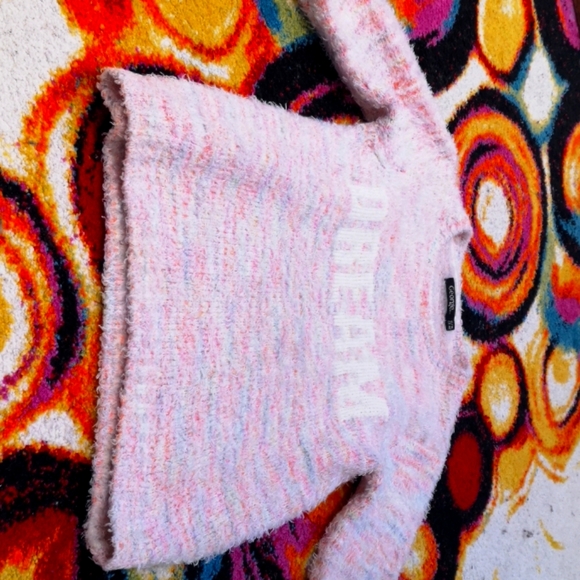 Fuzzy sweater - Picture 2 of 2